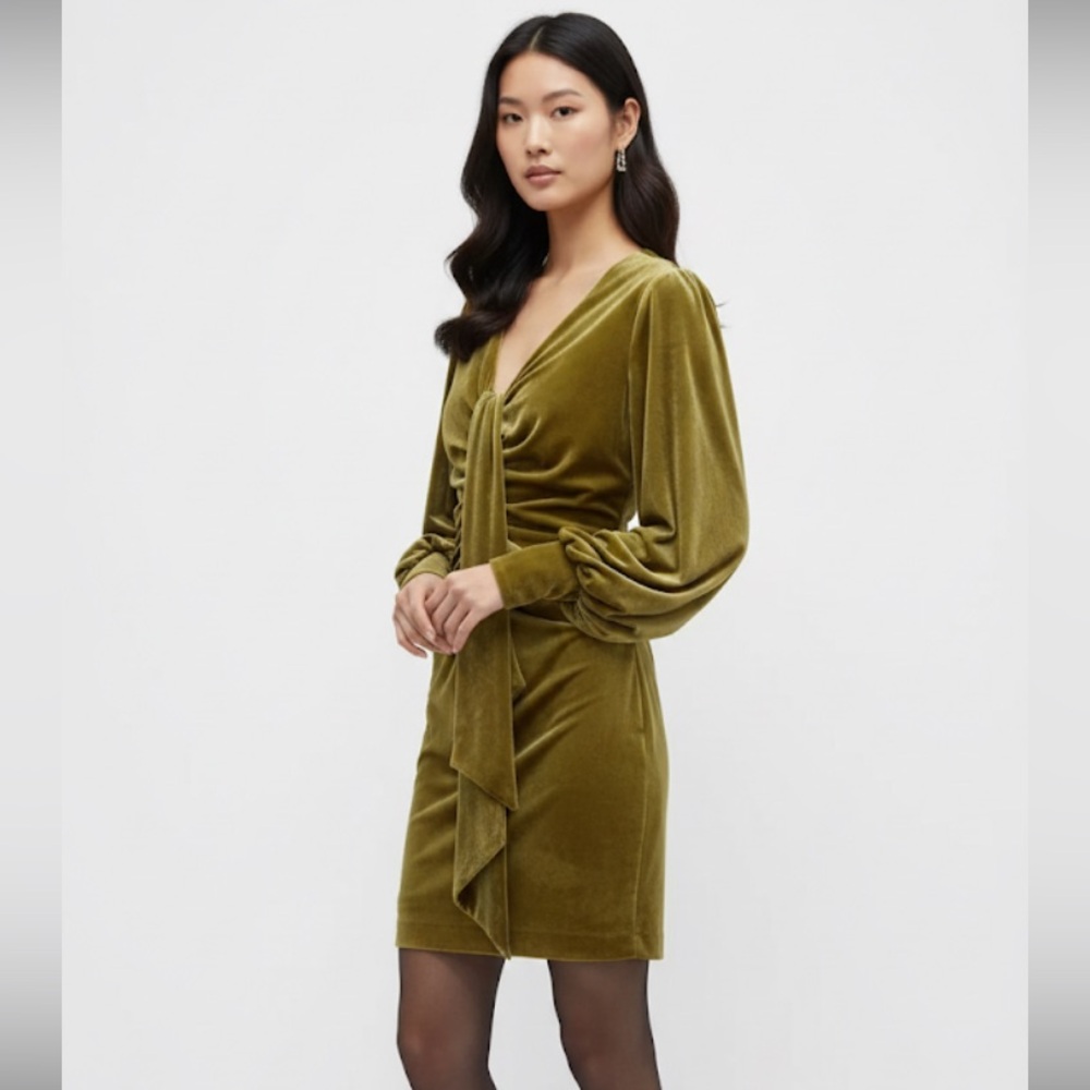 One33 Social Draped Green Velvet V-Neck Mini Dress size 8